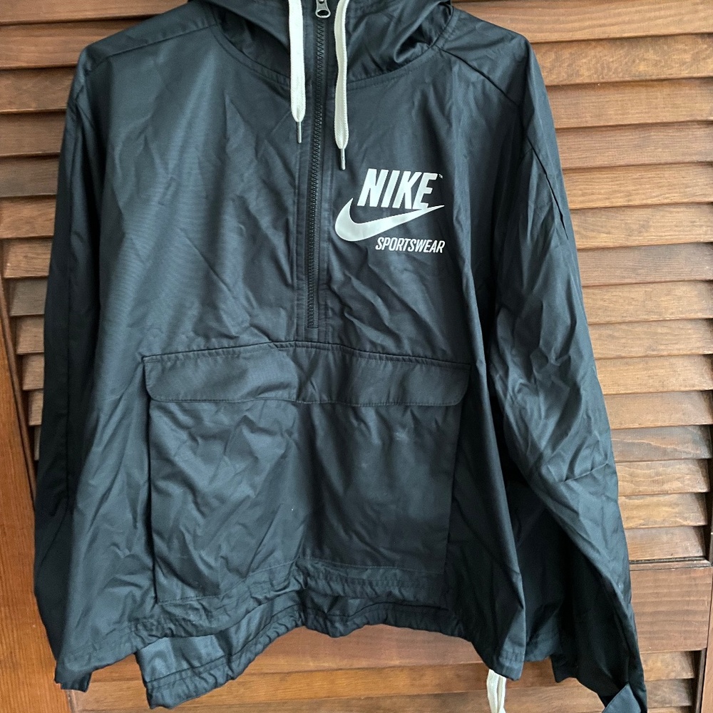 Nike windbreaker